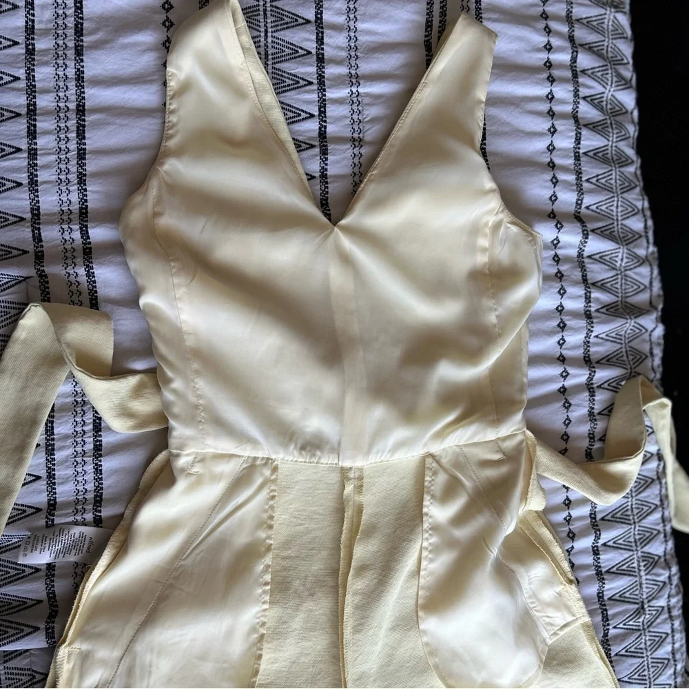 Aritzia Wilfred Coulement Open Back Jumpsuit Lemon Meringue. Size 4 - Picture 14 of 16
